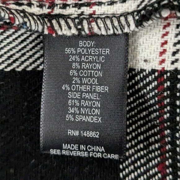 TORRID Black/Red Plaid Mid-Length Heavyweight Sweater Coat; Size 18/20 - Picture 4 of 5